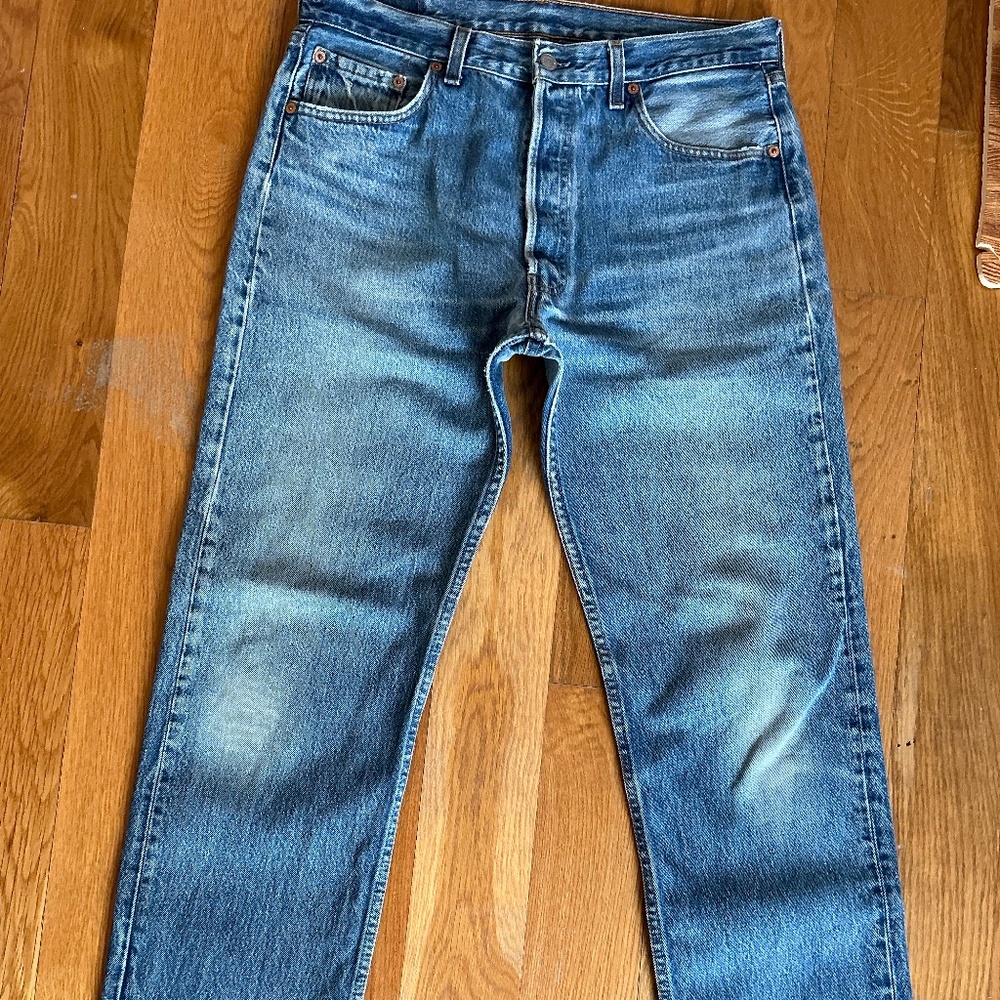 Vintage Levi’s 501’s 34x34 (actual 34x31-33.5) 1997